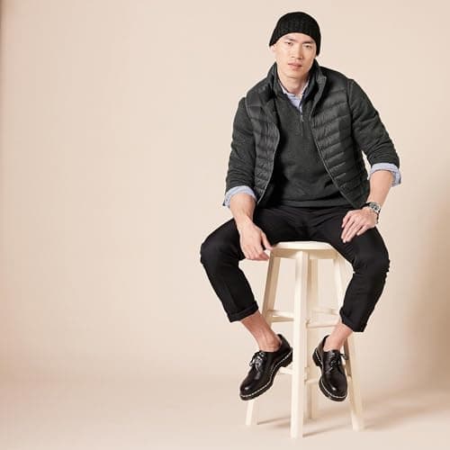 Amazon Essentials Men's Lightweight Water-Resistant Packable Puffer Gilet