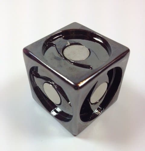 pokerweights Magnetic Golf Ball Marker Cube Display (Black)