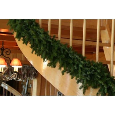 Classic Balsam Garland Size: 216"