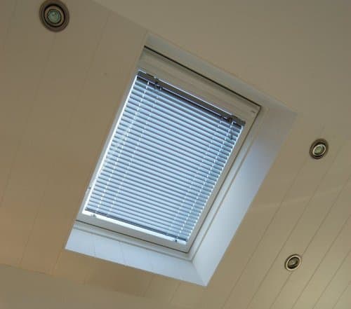 ALUMINIUM VENETIAN ROOF/SKYLIGHT blind For size code C02