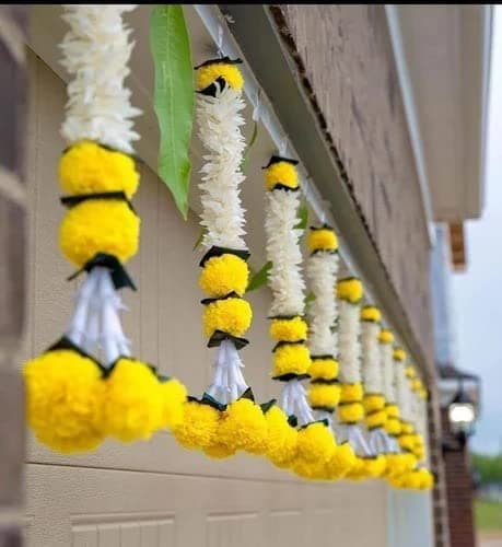 S2S Plastic Artificial White Gajra Jasmine & Marigold Flower Strings | Beautifully Crafted Artificial Flower Strings | Perfect For Diwali, Ganpati & Pooja, Temple, Mandir Decoration (Pack Of 5)