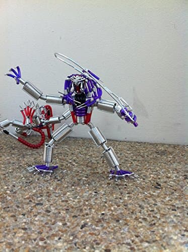 Alien and Predator Sculpture Figures. 1 Pair fighting - Handmade from wire, springs, insulation - Medium pack of 2 - Alien Predator