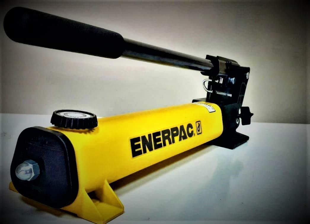ENERPAC P-392 Hand-Held Pump 2 Levels