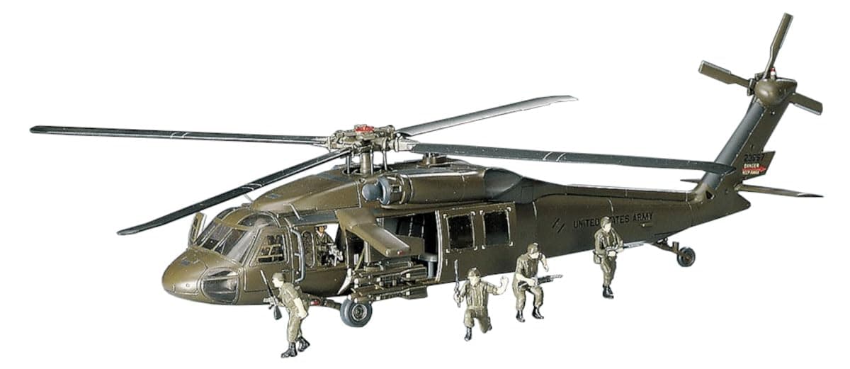 ハセガワ Hasegawa 1:72 Scale UH-60A Black Hawk Model Kit