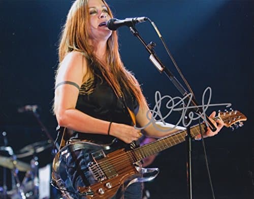 Alanis Morissette signed 8x10 photo