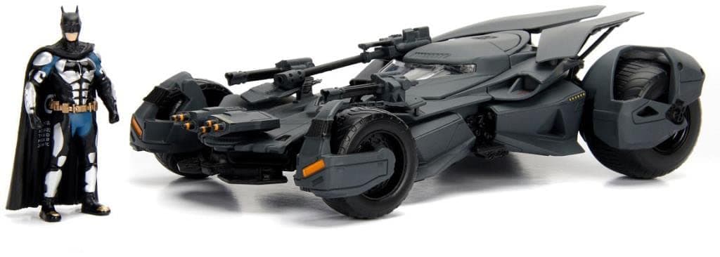 Jada DC Comics 1:24 Justice League Batmobile Die-cast Car with 2.75" Batman Figure, Toys for Kids and Adults
