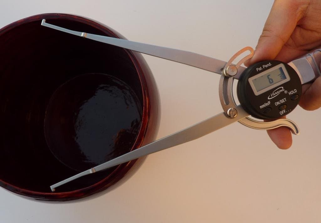 Inside Digital Caliper 0-8