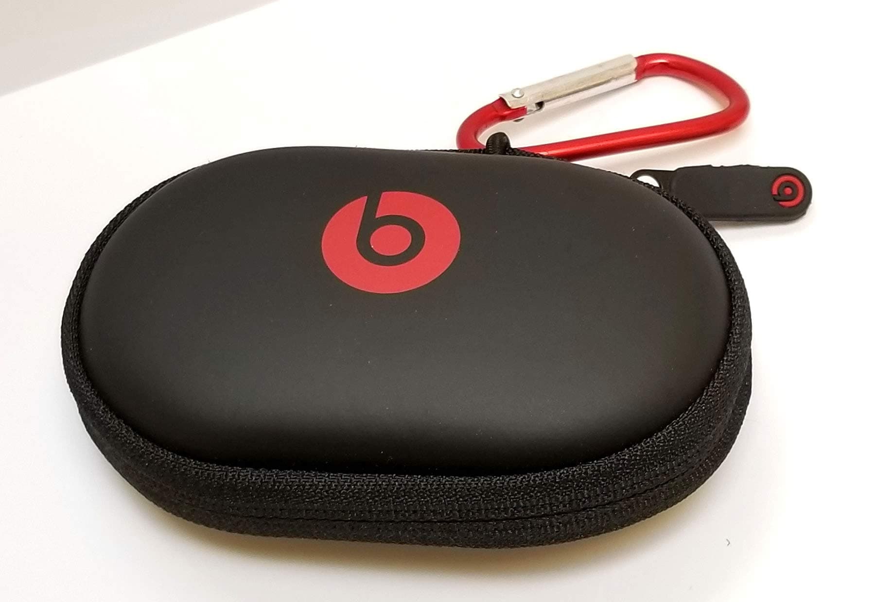 Hard "B" Case + RED/Silver Carabiner/Hook for Powerbeats-3, Powerbeats-2 Powerbeats-1, BeatsX, UrBeats, Tour, iBeats, Lady Gaga and All othr Earphones/Earbuds Models. by:GeneralBuy.