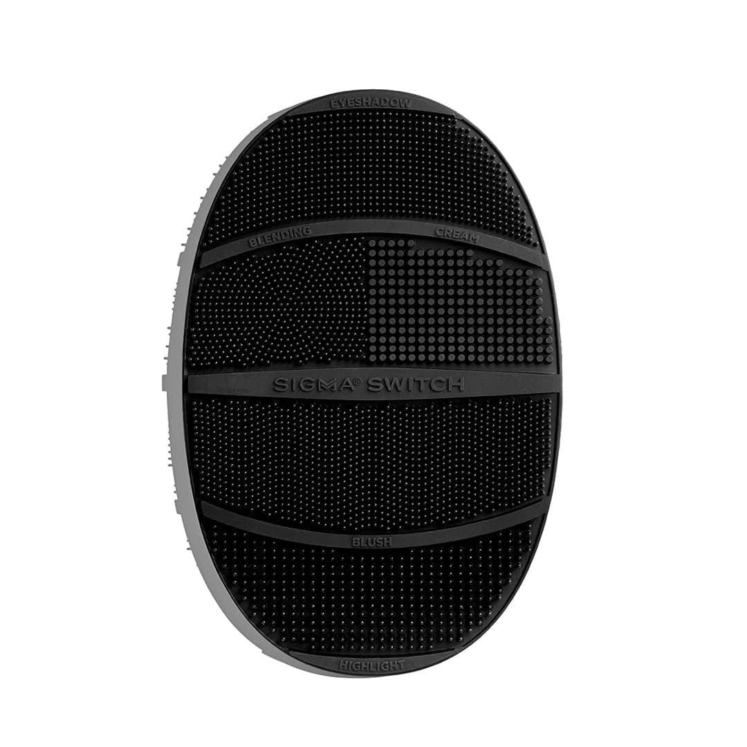 Switch, Silicone Makeup Shade Switching Tool Flexible Mat Portable Cosmetic Brush Cleaner with Double-Sided Textures (Switch)