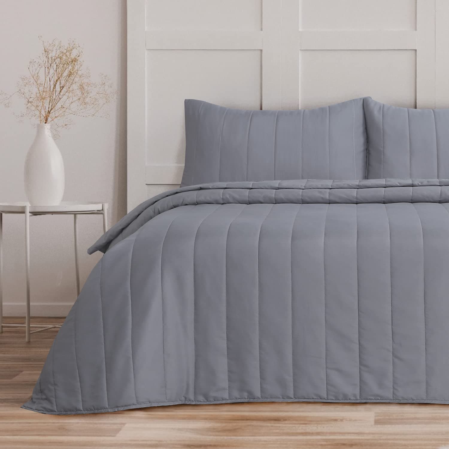 Quilted Bedspreads King Size Tram Lines Pattern - 3Pcs Grey Quilted Throw Set 240x260cm Soft Microfiber Lightweight Coverlet with 2 Pillowcases 50x75cm for All-Season (Grey, King)