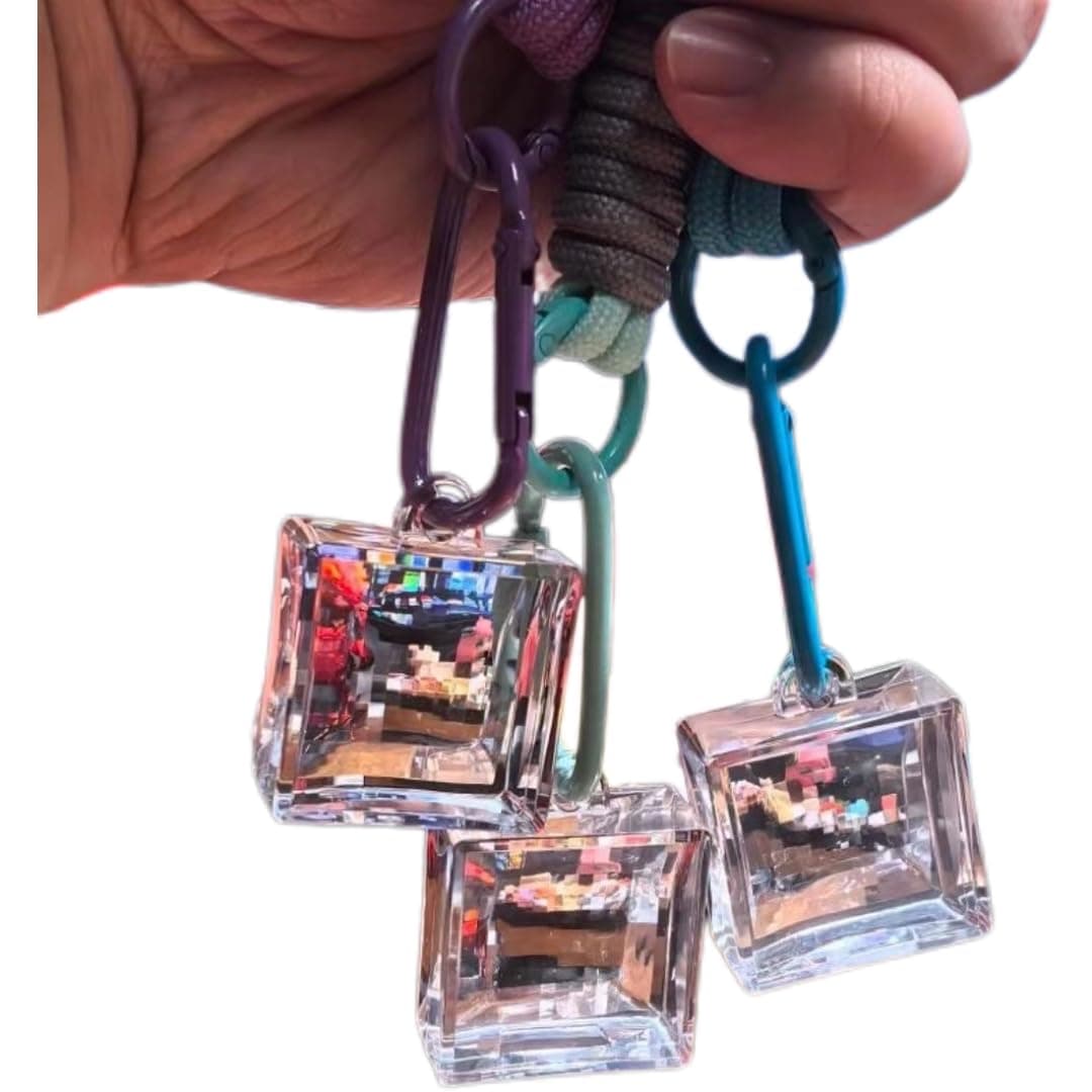 Pixel Stylized Lens Pixel Window Keychain Pixel Mirror Pixel Filter Miner World Keychain Pixel Game Party Gift Suitable for Backpack Handbag Car Key (Including Lanyard Color Random)