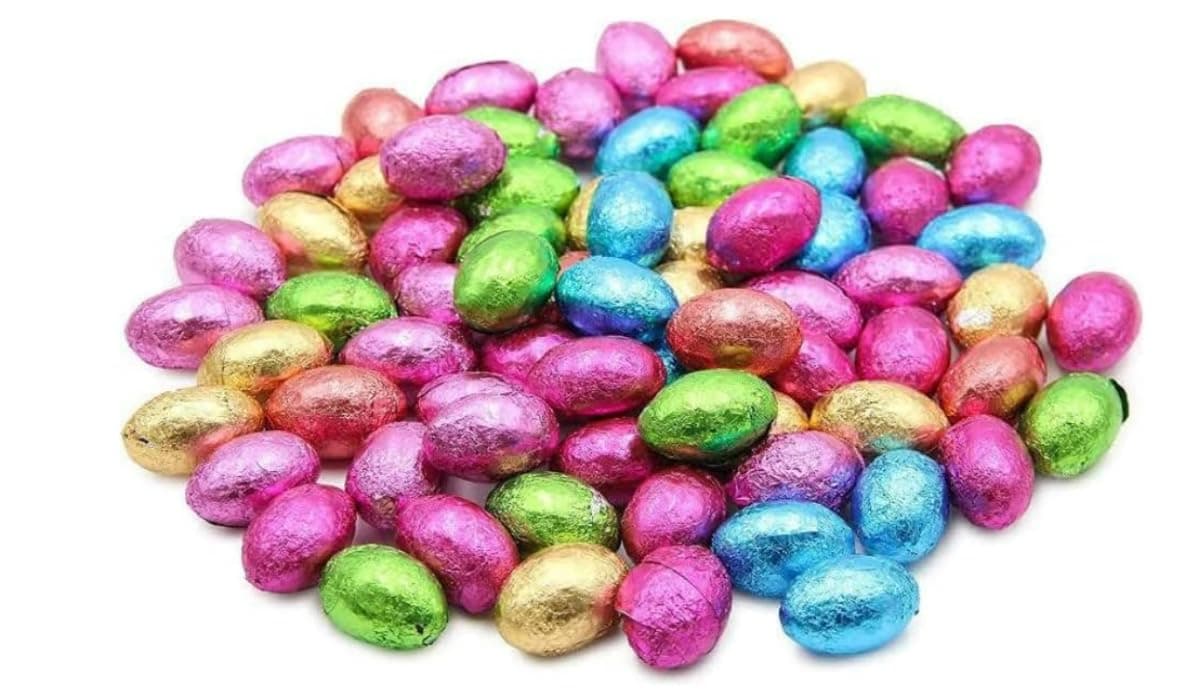 Solid Milk Chocolate Individually Wrapped Foiled Mini Easter Eggs in Easter Hunt Box 500g (Approx 100 Eggs)- Easter Egg Hunts & Gifts- Bulk Easter Egg 2026 For Schools & Parties