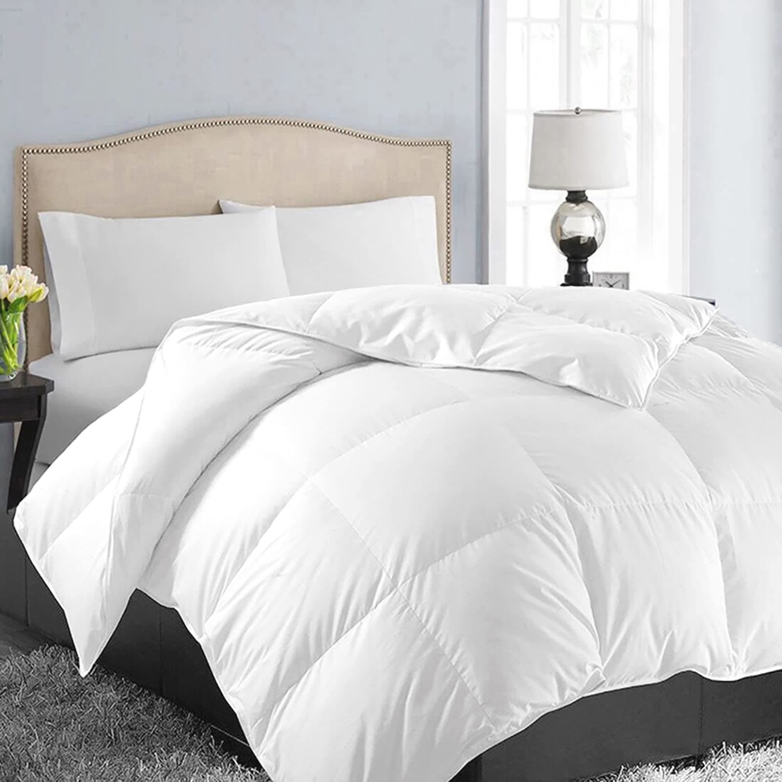 EASELAND Queen Size Down Alternative Comforter - Quilted Duvet Insert for All Seasons, Soft Lightweight with Corner Tabs, Summer Winter Warm Bedding, White 88×88 Inches