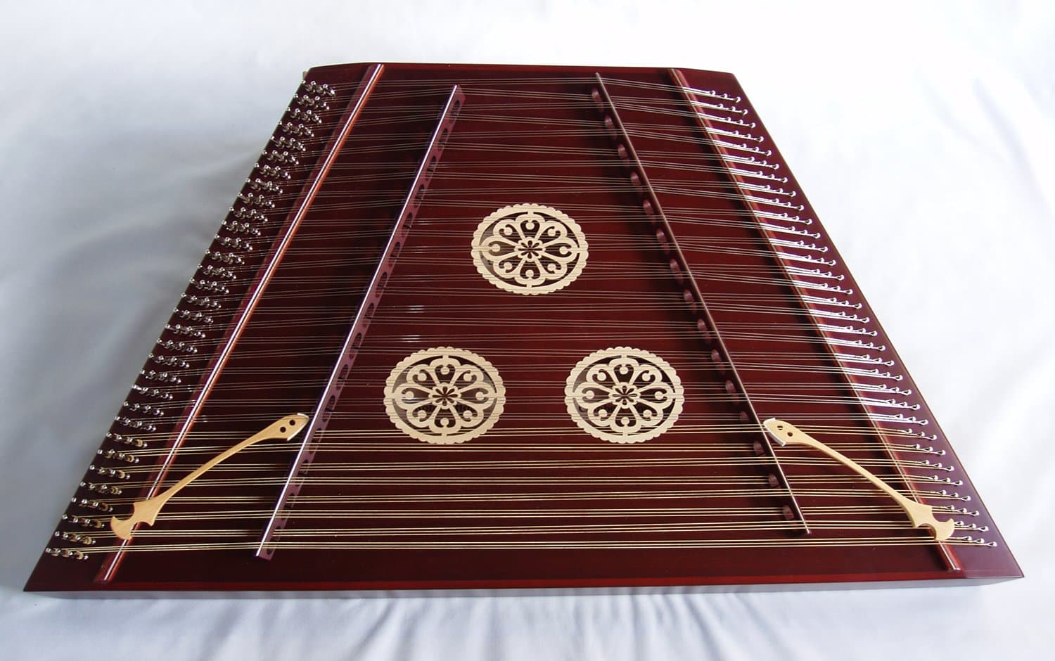 Hopf – 3 VOICES Chopping Board 96 Strings – Black