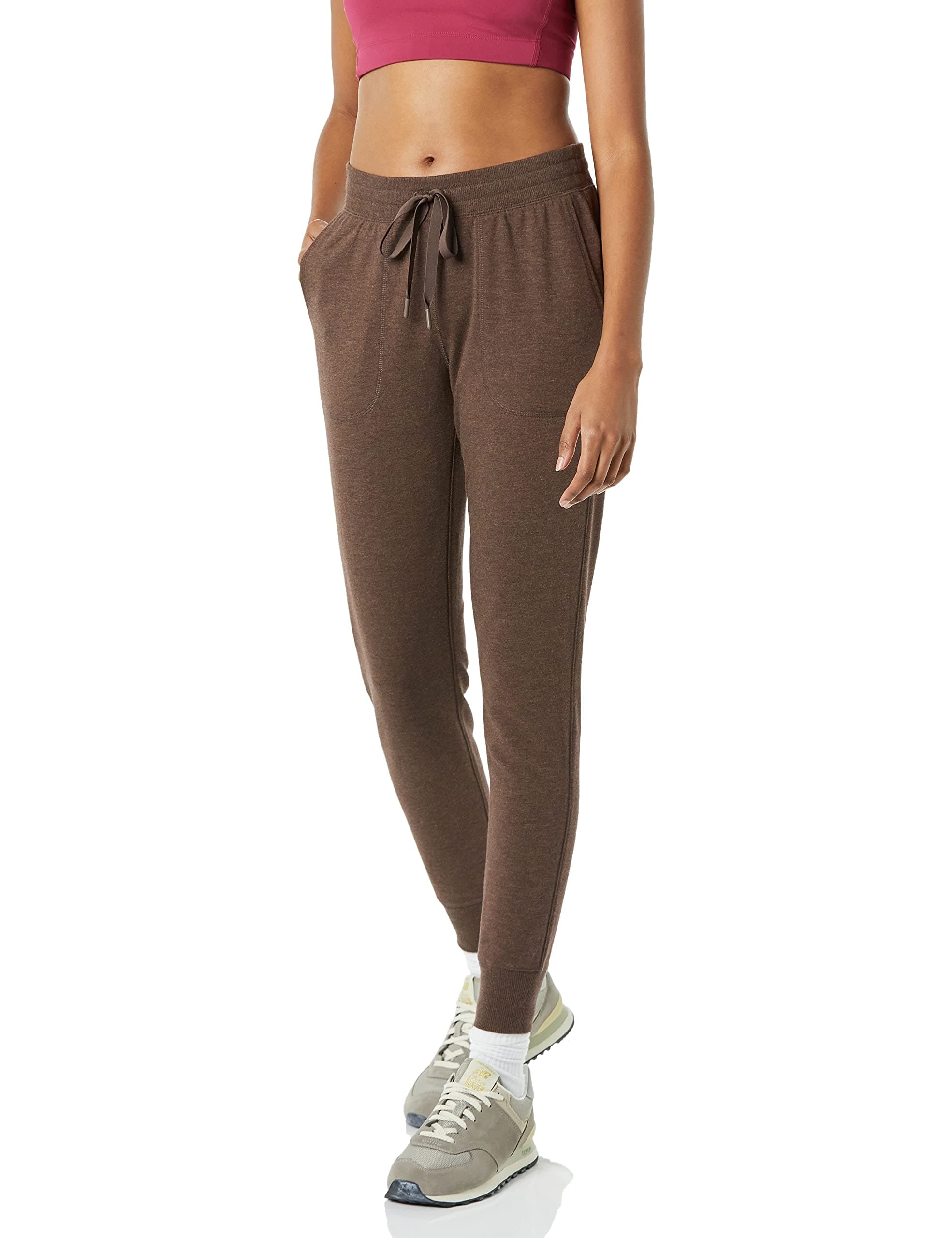 Amazon Essentials Women's Studio Terry Relaxed-Fit Jogger Pant