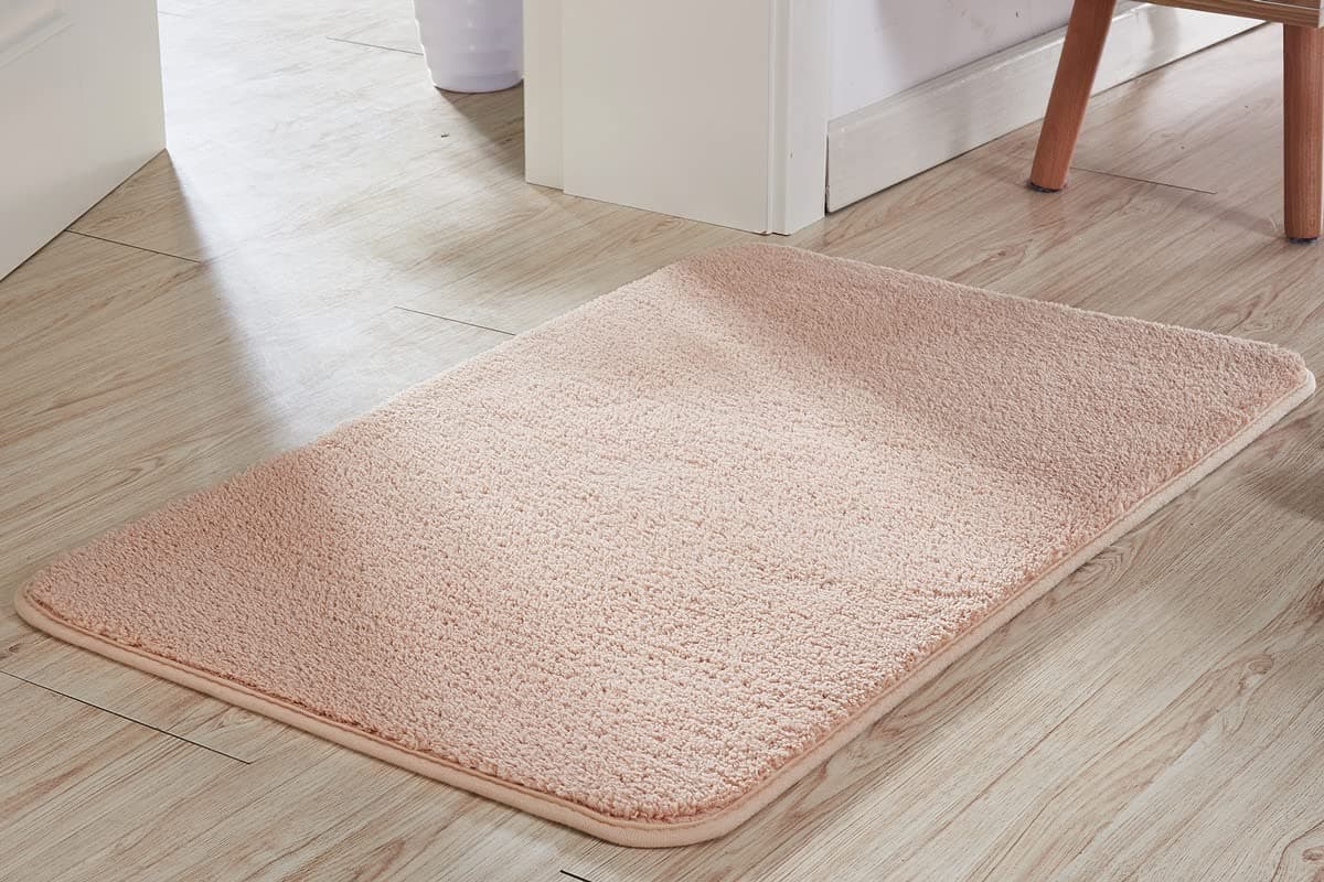 SLFC Bathroom Rug, Non-slip Microfiber Bath Rug, Extra Soft and Absorbent Bathroom Rug,Machine Wash & Dry,for Tub, Shower,Porch, Kitchen,and Bath Room (50 X 80 cm Camel