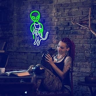ineonlife Ineonlife Green Alien Neon Sign, Funny Cat Alien Stuff Neon Signs for Men Cave LED Light Wall Art Decor Game Room Bedroom Party Boys Girls kids Gifts (USB Powered/16.5 * 8.6 in)