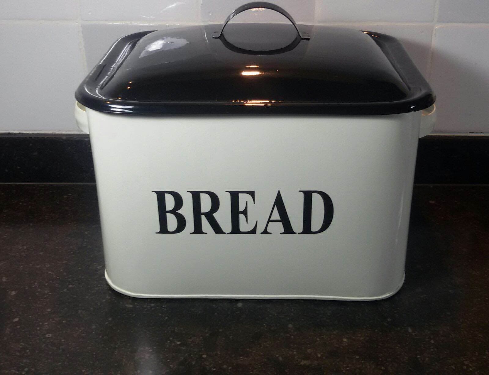 Black lunch box/bread box in enamel look