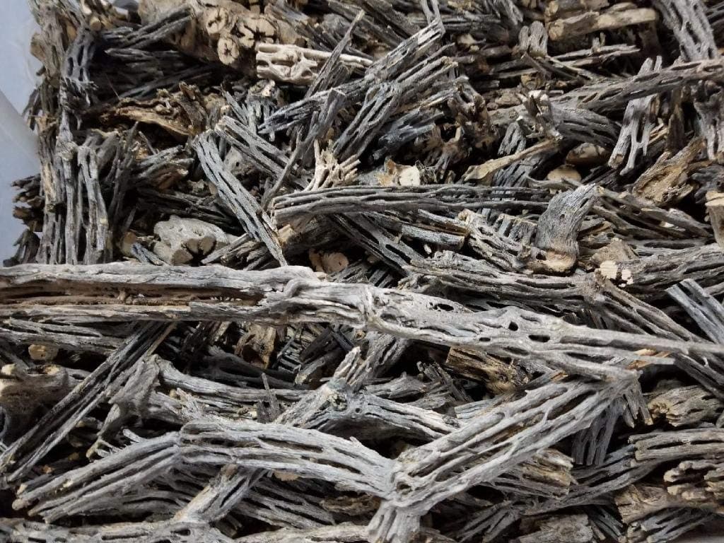 1/4, 1/2, 1, 5 or 10 Pound - Scrap Cholla Wood - Shrimp, Biofilm, Reptiles, Hermit Crabs, Fish, Pet Chews, Hamster, Chinchilla, Aquarium, Driftwood, Crafts, Bulk (1/2 Pound)
