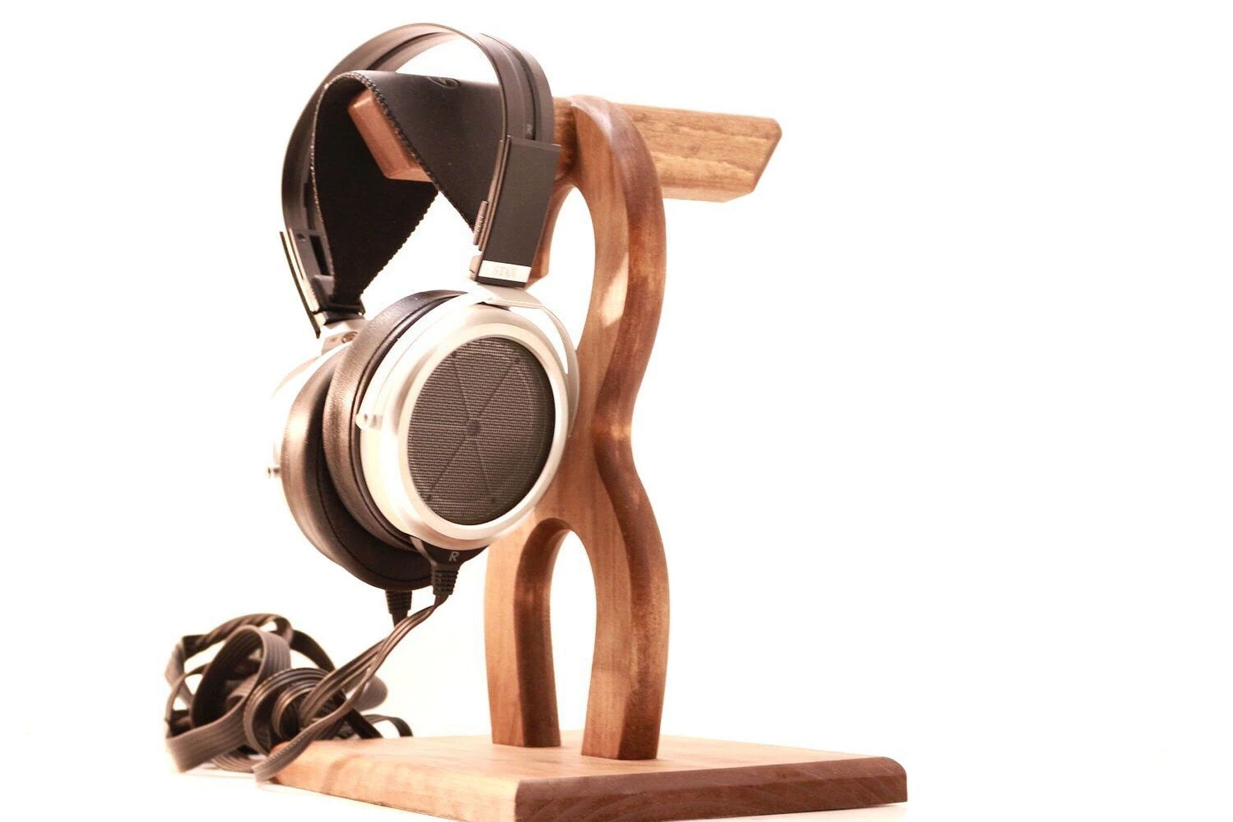 WoodWarmth Headphone Stand"Rhea"