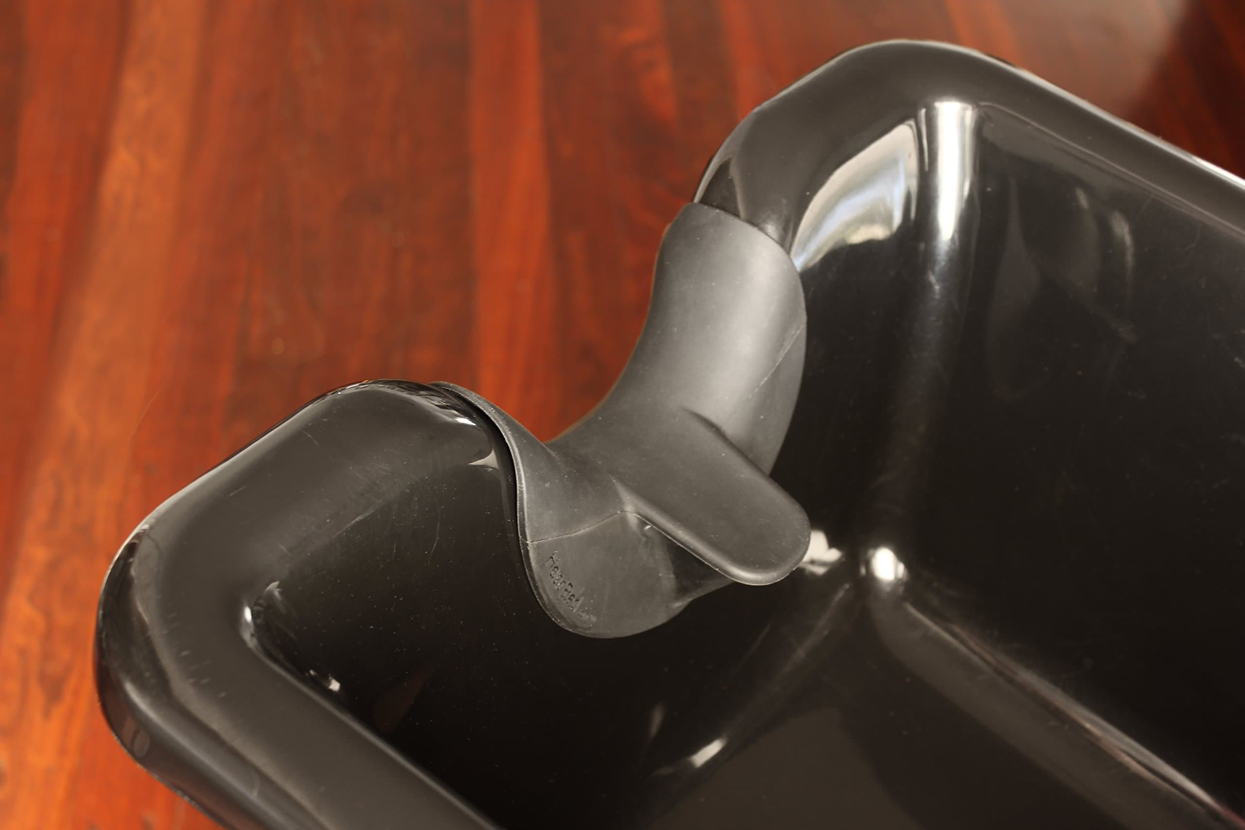 HeadBed Shampoo Neck Rest for American (Wall Mount) Sinks