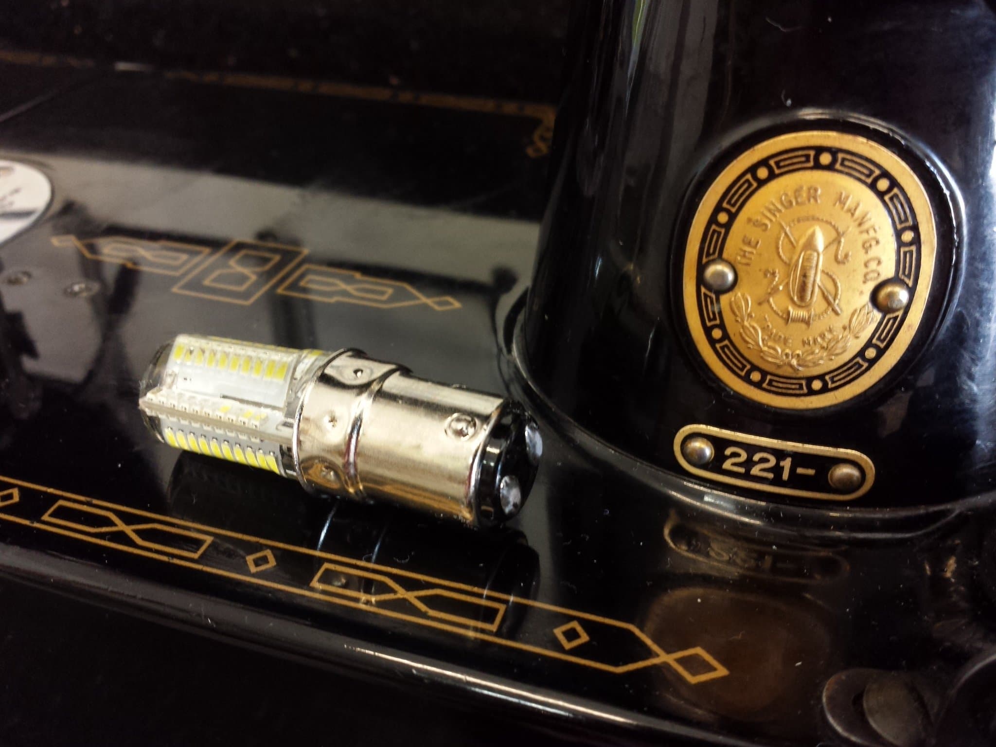 Sewing Machine Singer Featherweight 221 222 LED Bulb