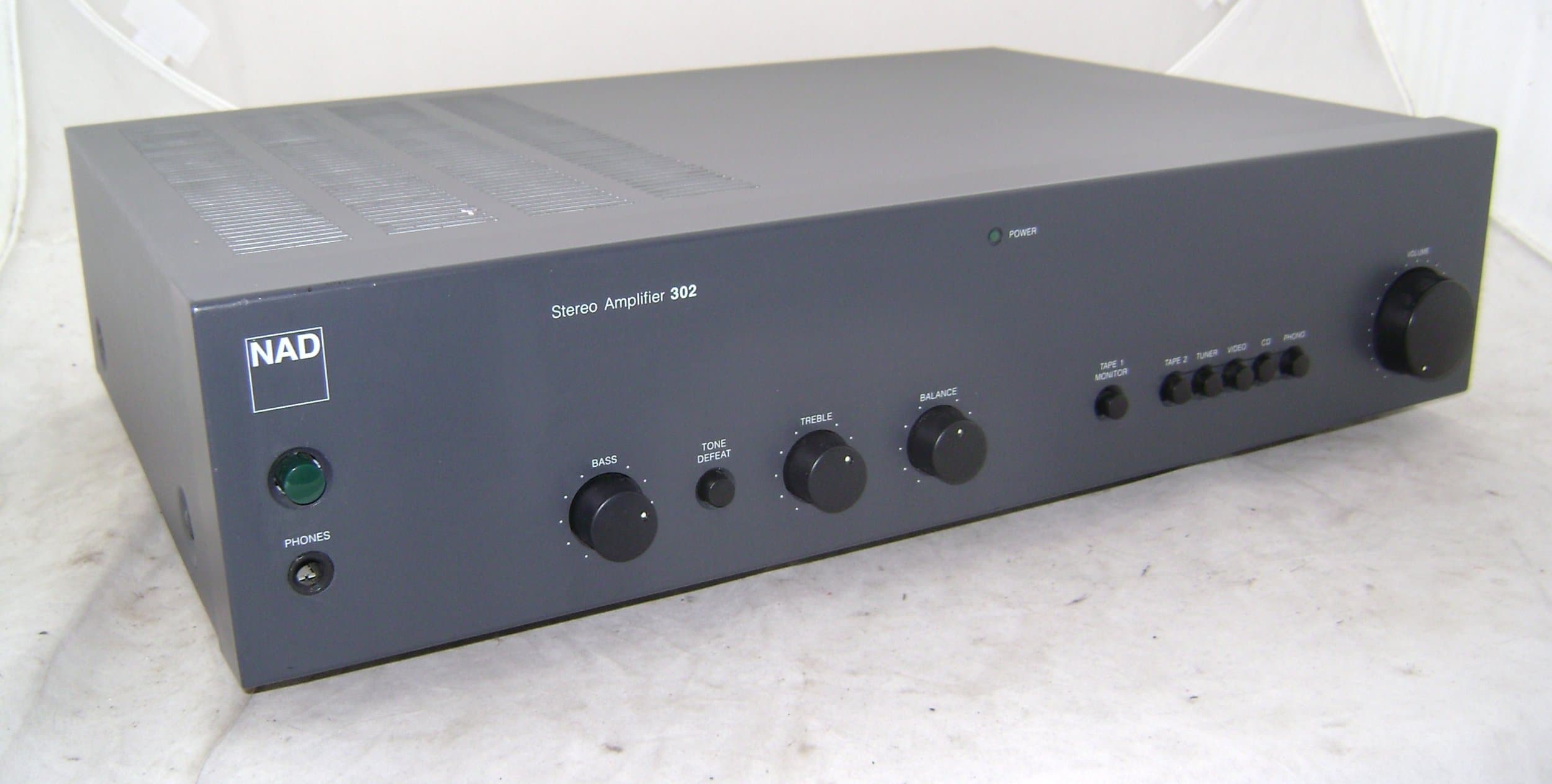 NAD Integrated Amplifier 302 Hi-fi Amp
