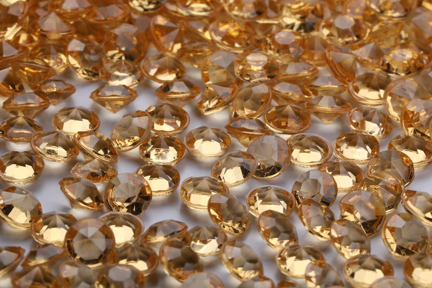 2000 pcs/Pack Wedding Table Scatter Confetti Crystals Acrylic Diamonds 8 mm Rhinestones for Wedding, Bridal Shower, Vase Beads Decorations (8mm, Champagne)