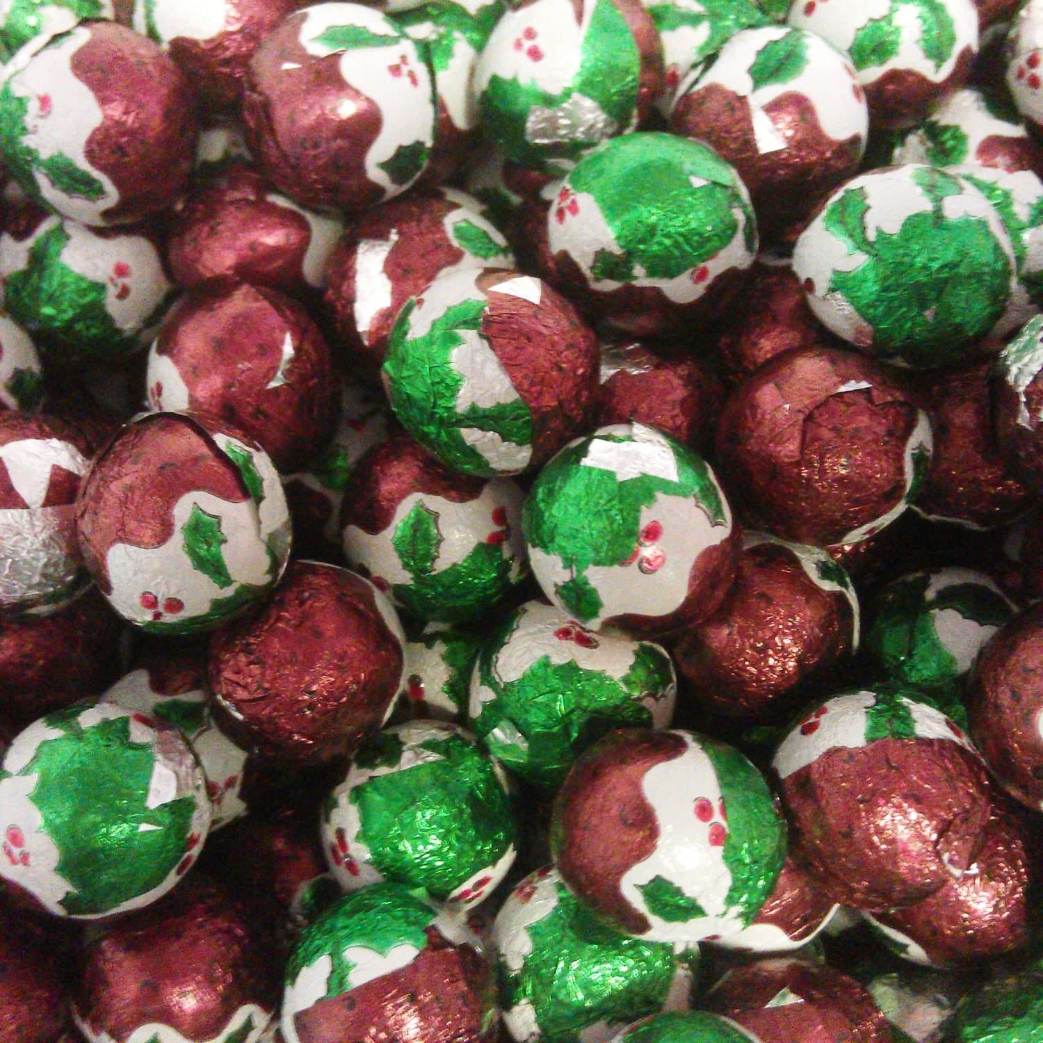 Kinnerton Christmas Chocolate Pudding Balls 100 Pack