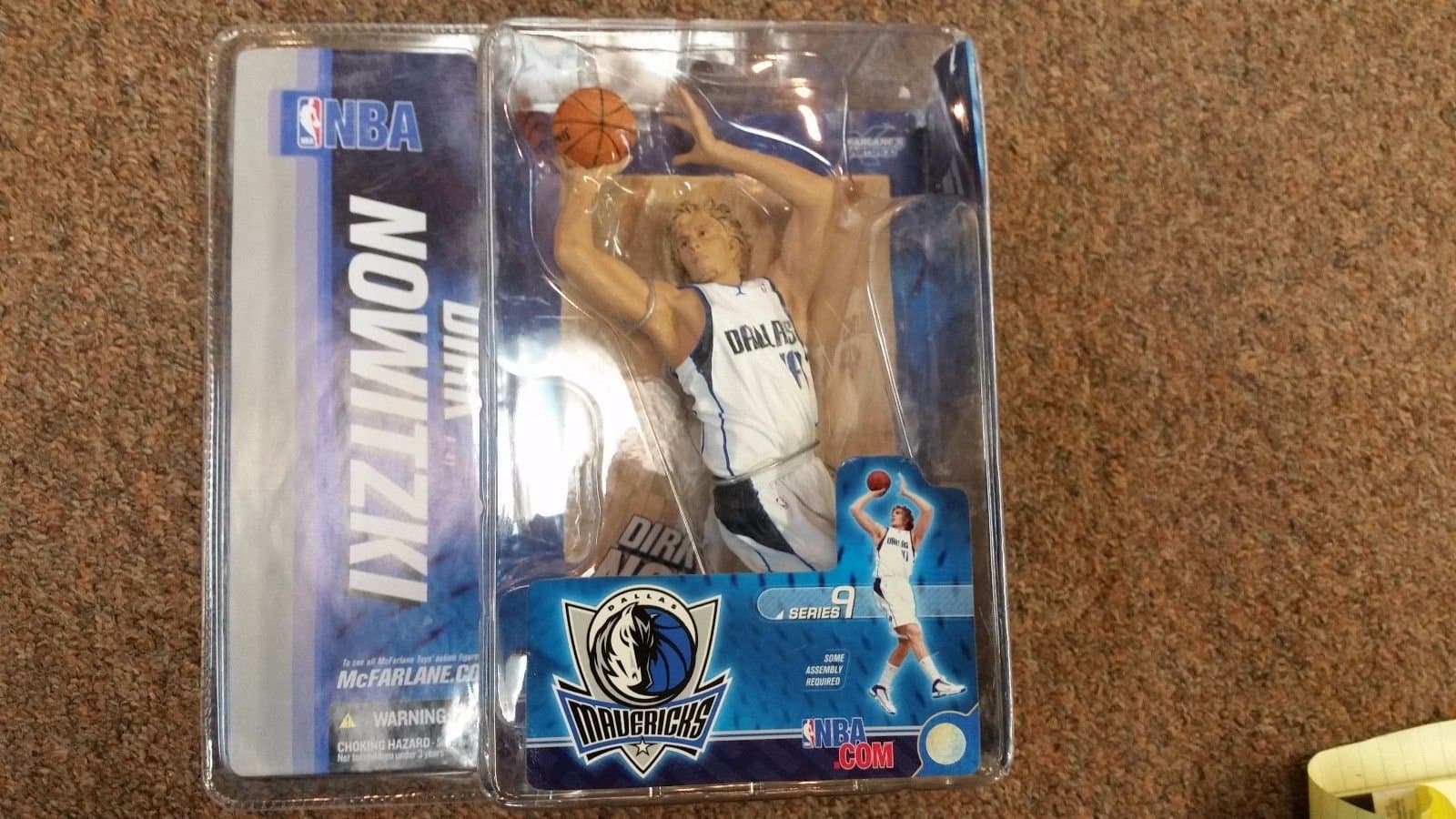 Dirk Nowitzki White Uniform Series 9 Action Figure
