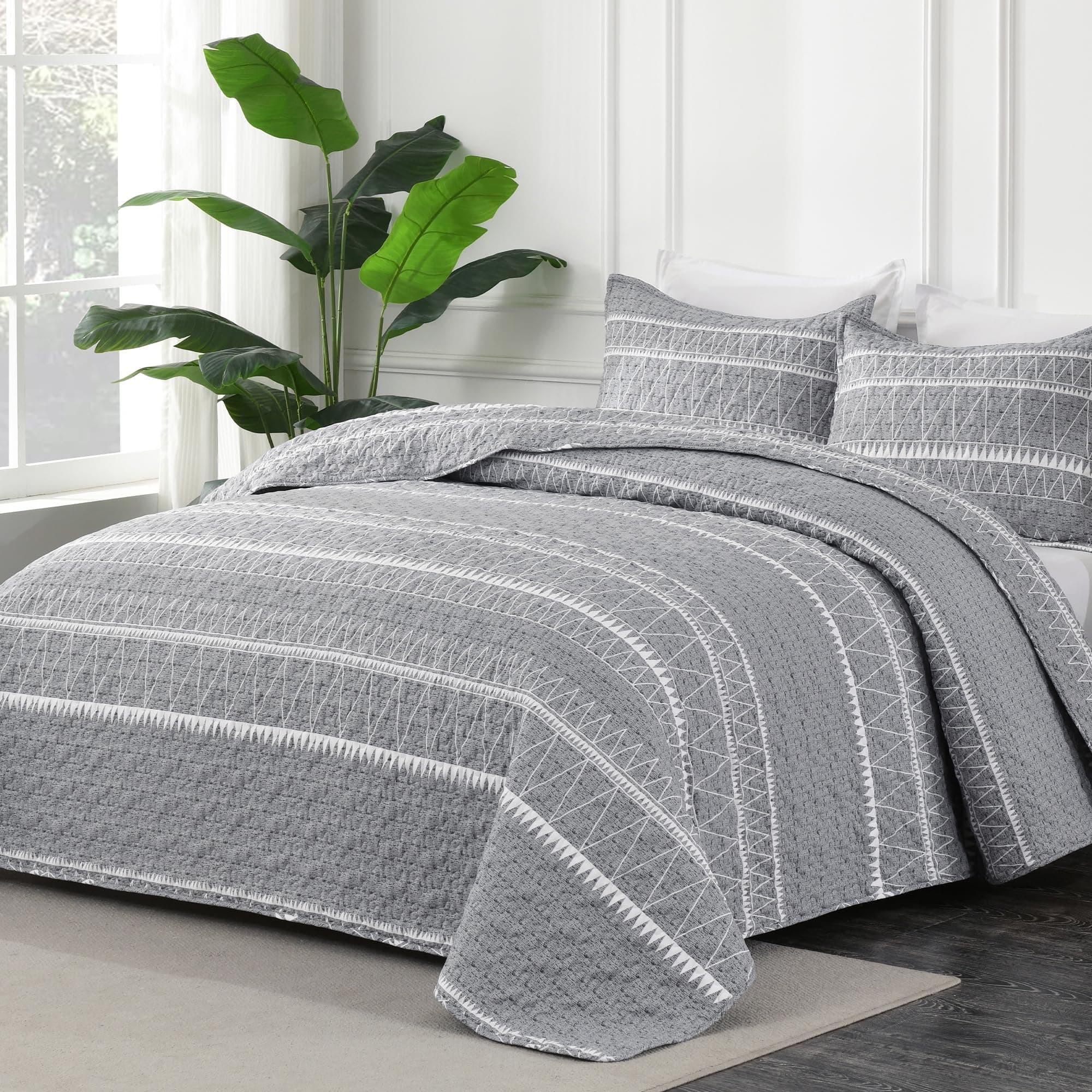 Gray Boho Quilt Set