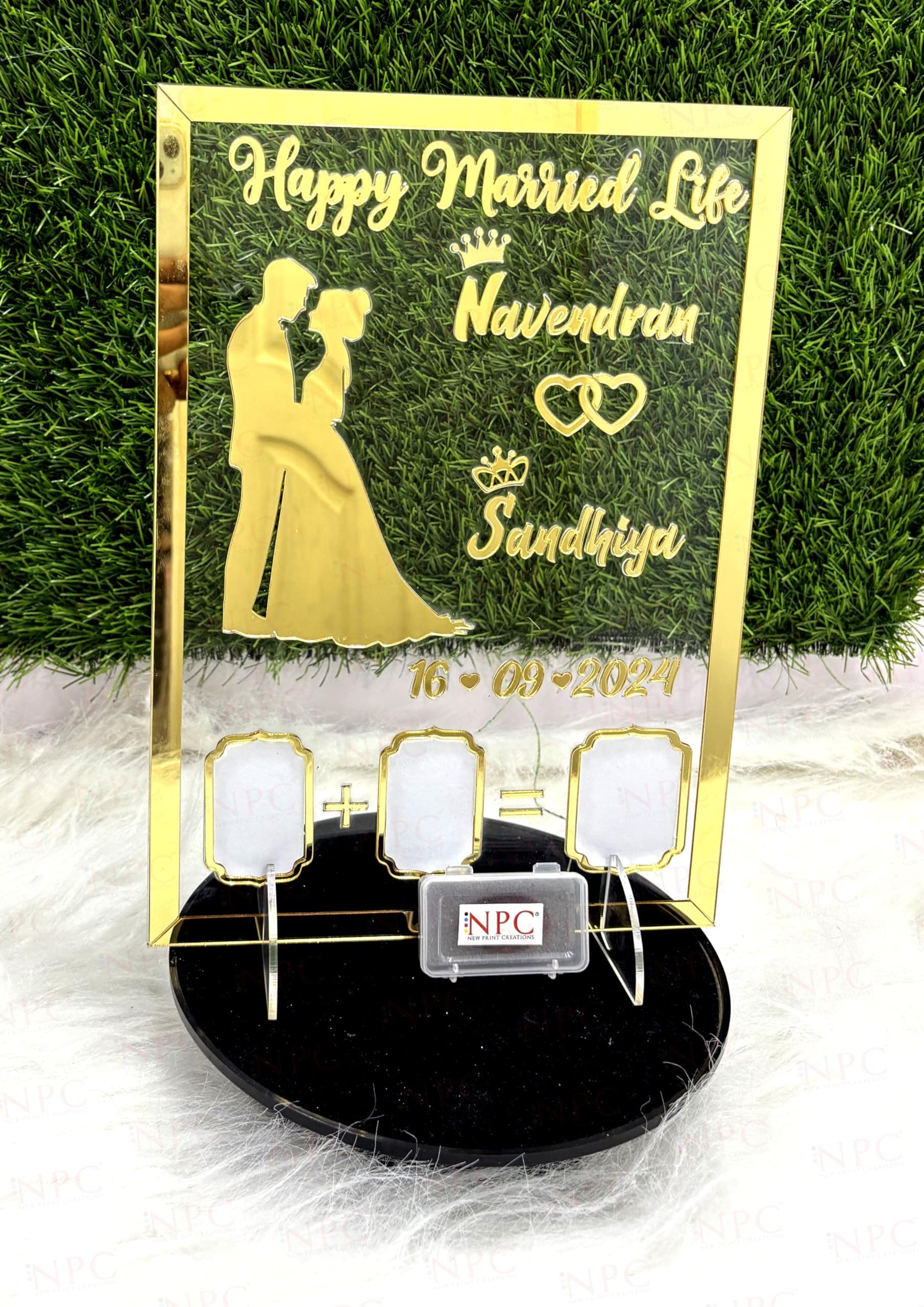 - Couple Thumb Impression Gift (21 Cm X 29.7 Cm)| Wedding Thumb Print | Couple Gift| Finger Print Gift| Personalized Text | Golden Metal Design| Anniversary Gift